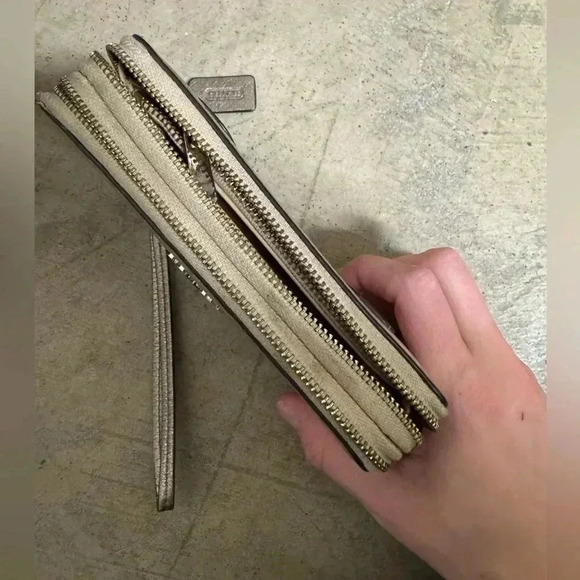 Vintage coach wallet 2012 - Picture 6 of 11